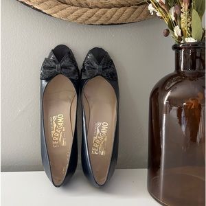 Ferragamo Open Toe Bow Shoes